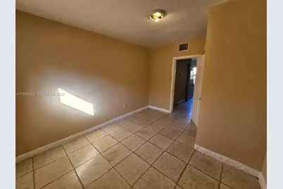 2712 NW 14th St, Fort Lauderdale, FL 33311 - Photo 13