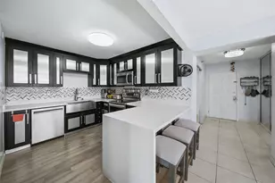 6061 Collins Ave, Miami Beach, FL 33140 - Photo 9