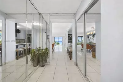 6061 Collins Ave #5F, Miami Beach, FL 33140 - Photo 3