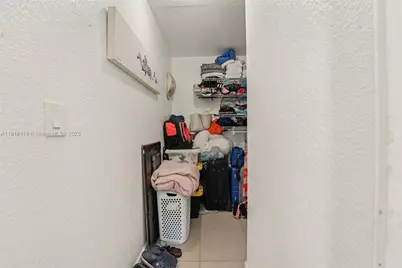 8001 W 6th Ave #M, Hialeah, FL 33014 - Photo 23