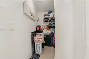 8001 W 6th Ave, Hialeah, FL 33014 - Photo 23