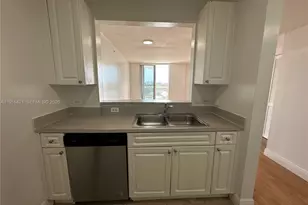 900 SW 8th St, Miami, FL 33130 - Photo 9