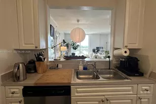 900 SW 8th St, Miami, FL 33130 - Photo 9