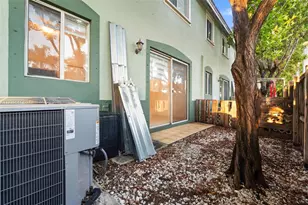 1406 SE 26th Ct, Homestead, FL 33035 - Photo 17