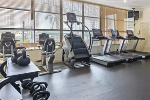 1000 Parkview Dr, Hallandale Beach, FL 33009 - Photo 23