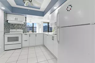 1000 Parkview Dr, Hallandale Beach, FL 33009 - Photo 11