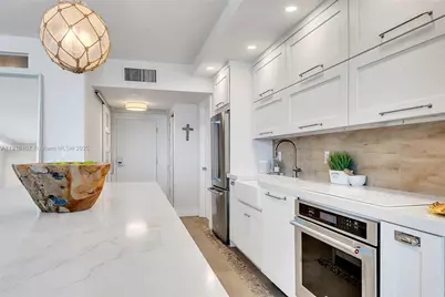 2301 Collins Ave #1533, Miami Beach, FL 33139 - Photo 7