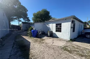 1080 NW 65th St, Miami, FL 33150 - Photo 3