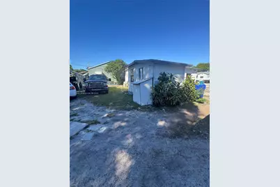 1080 NW 65th St, Miami, FL 33150 - Photo 5