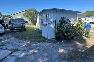 1080 NW 65th St, Miami, FL 33150 - Photo 5