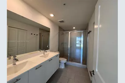 8167 NW 41st St #E-406, Doral, FL 33166 - Photo 25