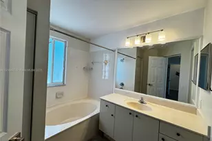 1007 Bamboo Ln, Weston, FL 33327 - Photo 13