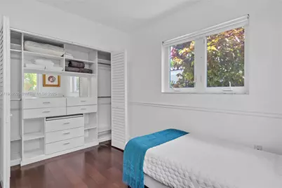 19694 NE 23rd Ct, Miami, FL 33180 - Photo 31