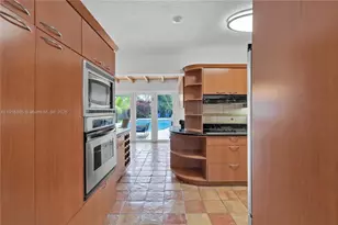 19694 NE 23rd Ct, Miami, FL 33180 - Photo 19