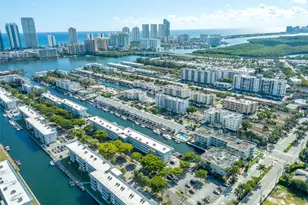 3527 NE 168th St, North Miami Beach, FL 33160 - Photo 43