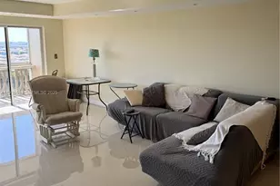 800 NE 195th St, Miami, FL 33179 - Photo 13