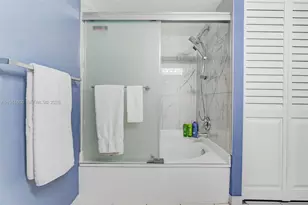 1000 Parkview Dr, Hallandale Beach, FL 33009 - Photo 7