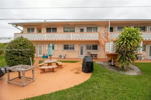 900 SW 11th Ave, Hallandale Beach, FL 33009 - Photo 11