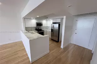 5600 Collins Ave, Miami Beach, FL 33140 - Photo 13