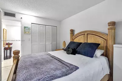1300 Saint Charles Pl #L12, Pembroke Pines, FL 33026 - Photo 19