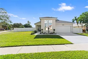 16120 SW 11th St, Pembroke Pines, FL 33027 - Photo 1