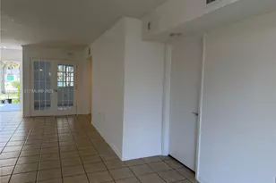 2199 NW 77th Way, Pembroke Pines, FL 33024 - Photo 15