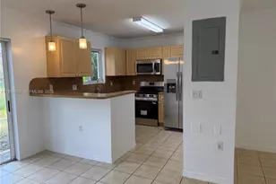2199 NW 77th Way, Pembroke Pines, FL 33024 - Photo 13