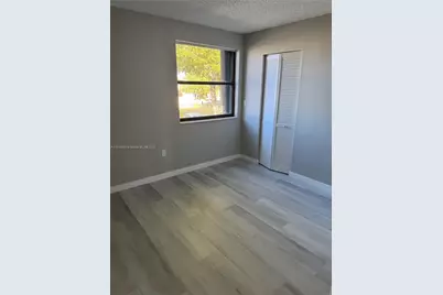 [Address not provided], Miami, FL 33172 - Photo 5