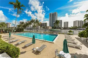 800 Parkview Dr, Hallandale Beach, FL 33009 - Photo 29