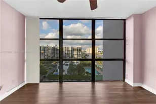 800 Parkview Dr, Hallandale Beach, FL 33009 - Photo 17