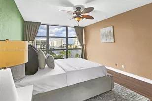 800 Parkview Dr, Hallandale Beach, FL 33009 - Photo 21