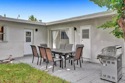 1573 NE 30th Ct, Pompano Beach, FL 33064 - Photo 3