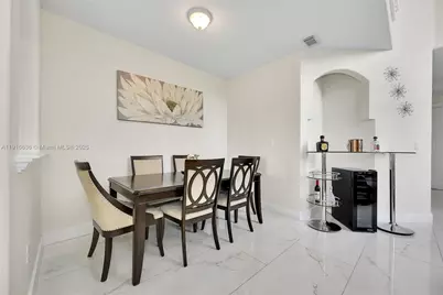 10191 NW 32nd Ter, Doral, FL 33172 - Photo 11