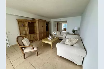 17555 Collins Ave #1702, Sunny Isles Beach, FL 33160 - Photo 3