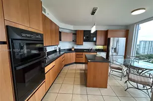 17555 Collins Ave, Sunny Isles Beach, FL 33160 - Photo 11