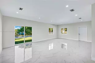 1346 NW 44th St, Miami, FL 33142 - Photo 19