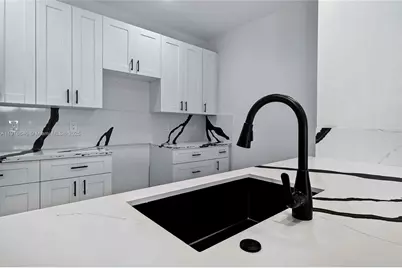 1346 NW 44th St, Miami, FL 33142 - Photo 15