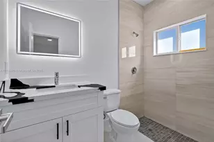 1346 NW 44th St, Miami, FL 33142 - Photo 23