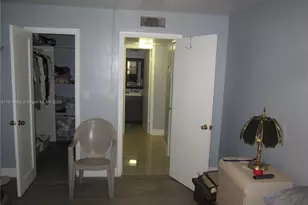 2751 E Sunrise Lakes Dr, Sunrise, FL 33322 - Photo 11