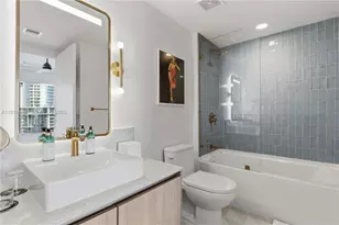 159 NE 6th St, Miami, FL 33132 - Photo 13