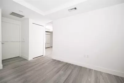 45 SW 9th St #1504, Miami, FL 33130 - Photo 5