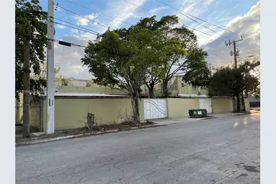 2299 NW 25th Ave, Miami, FL 33142 - Photo 3