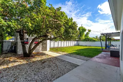 1815 SW 85th Ct, Miami, FL 33155 - Photo 7
