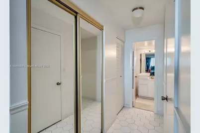 2750 NE 183rd St #1107, Aventura, FL 33160 - Photo 27