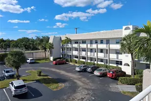 8590 Sunrise Lakes Blvd, Sunrise, FL 33322 - Photo 21