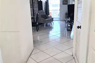 8590 Sunrise Lakes Blvd, Sunrise, FL 33322 - Photo 19