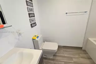 9261 E Bay Harbor Dr, Bay Harbor Islands, FL 33154 - Photo 25