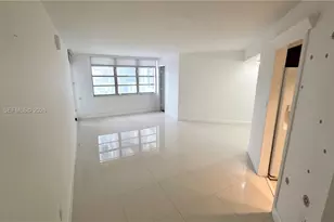 2750 NE 183rd St, Aventura, FL 33160 - Photo 29