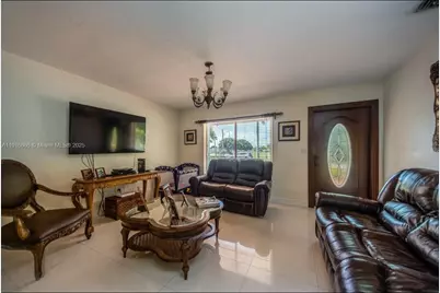 10260 SW 48th St, Miami, FL 33165 - Photo 5