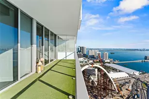 1100 Biscayne Blvd, Miami, FL 33132 - Photo 11